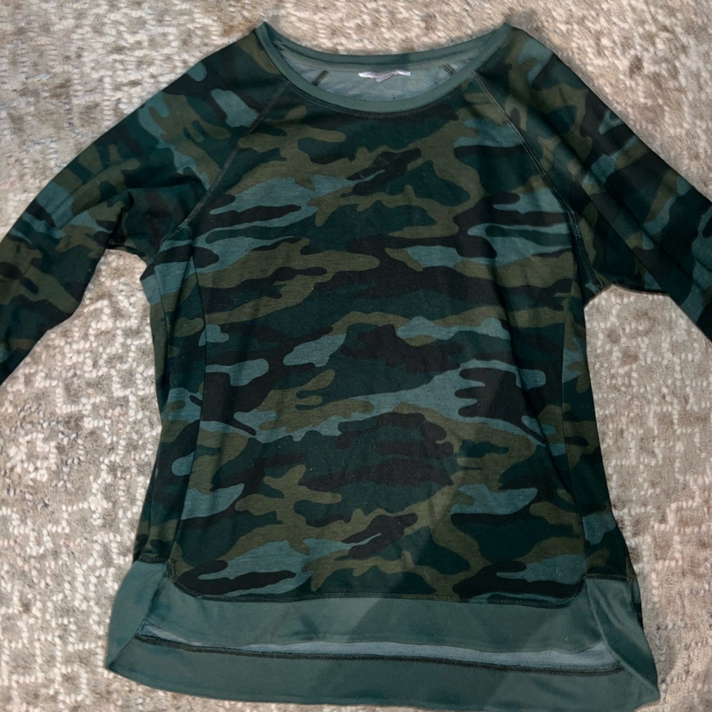 Danskin, camo, active wear, long sleeve shirt.